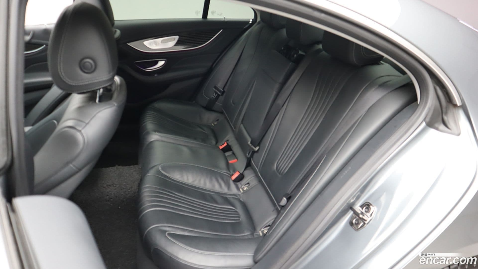 Main__Slider__Photo:CLS-Class Mercedes-Benz 2019.9-7