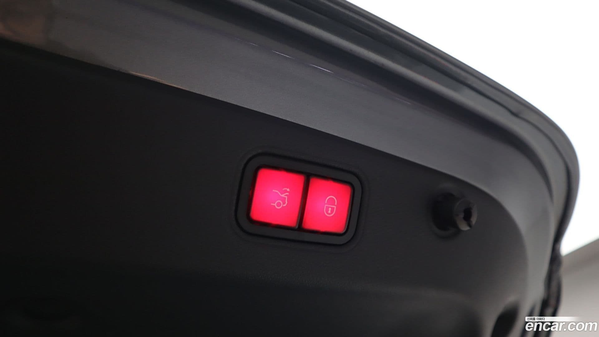 Main__Slider__Photo:CLS-Class Mercedes-Benz 2019.9-17