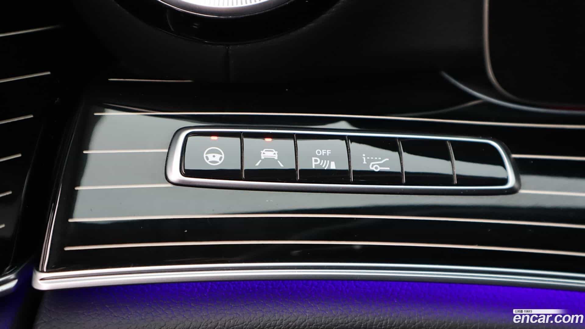 CLS-Class Mercedes-Benz 2019.9-OPTION-024