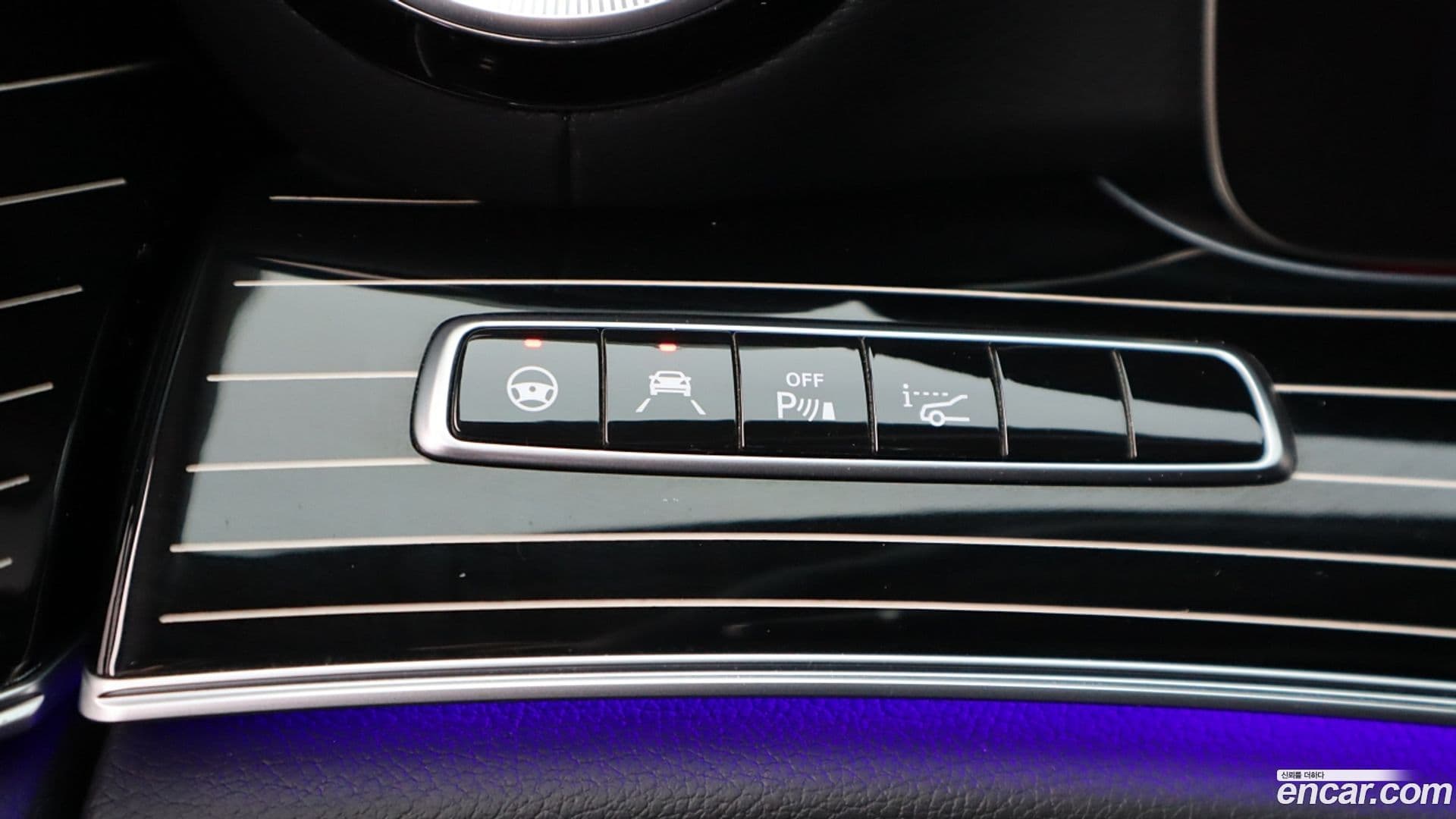 Main__Slider__Photo:CLS-Class Mercedes-Benz 2019.9-19