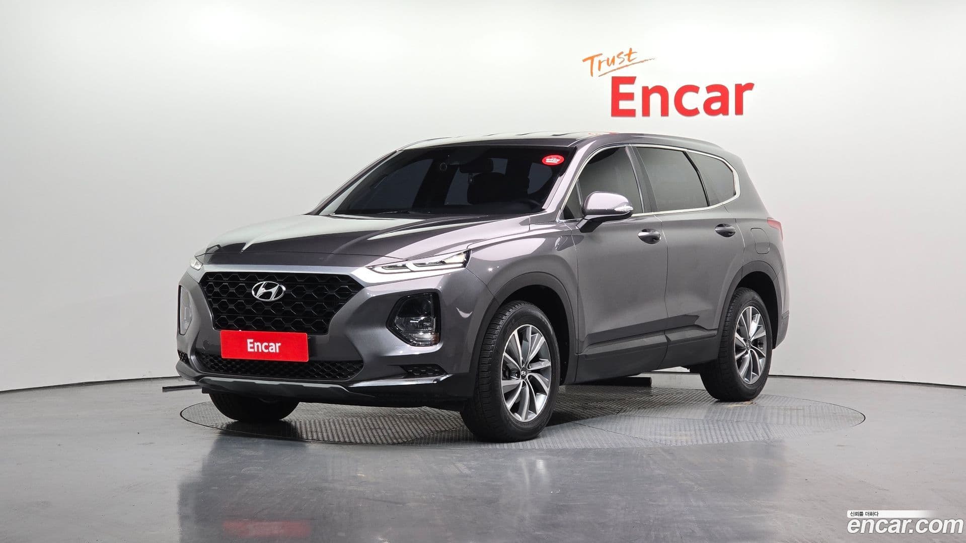 Main__Slider__Photo:Santafe Hyundai 2019.3-0