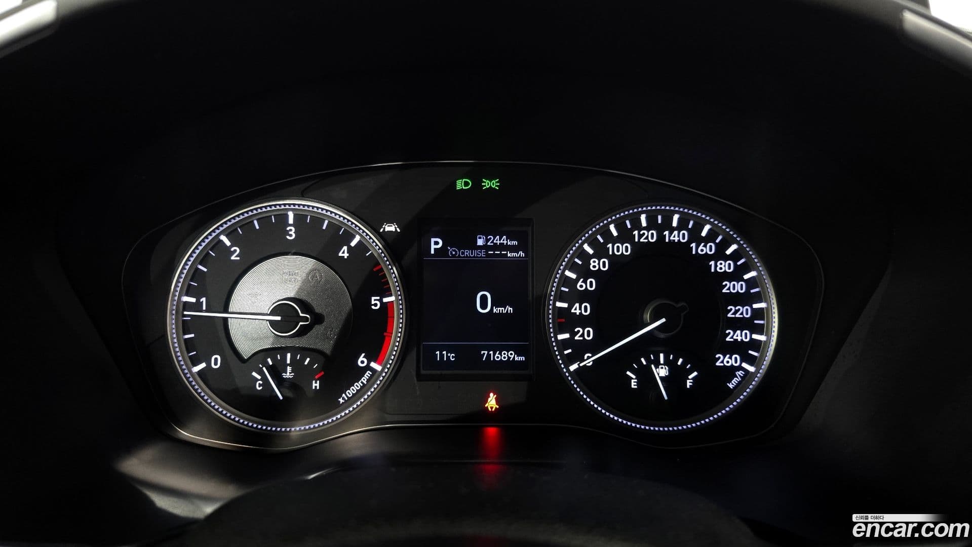 Main__Slider__Photo:Santafe Hyundai 2019.3-7