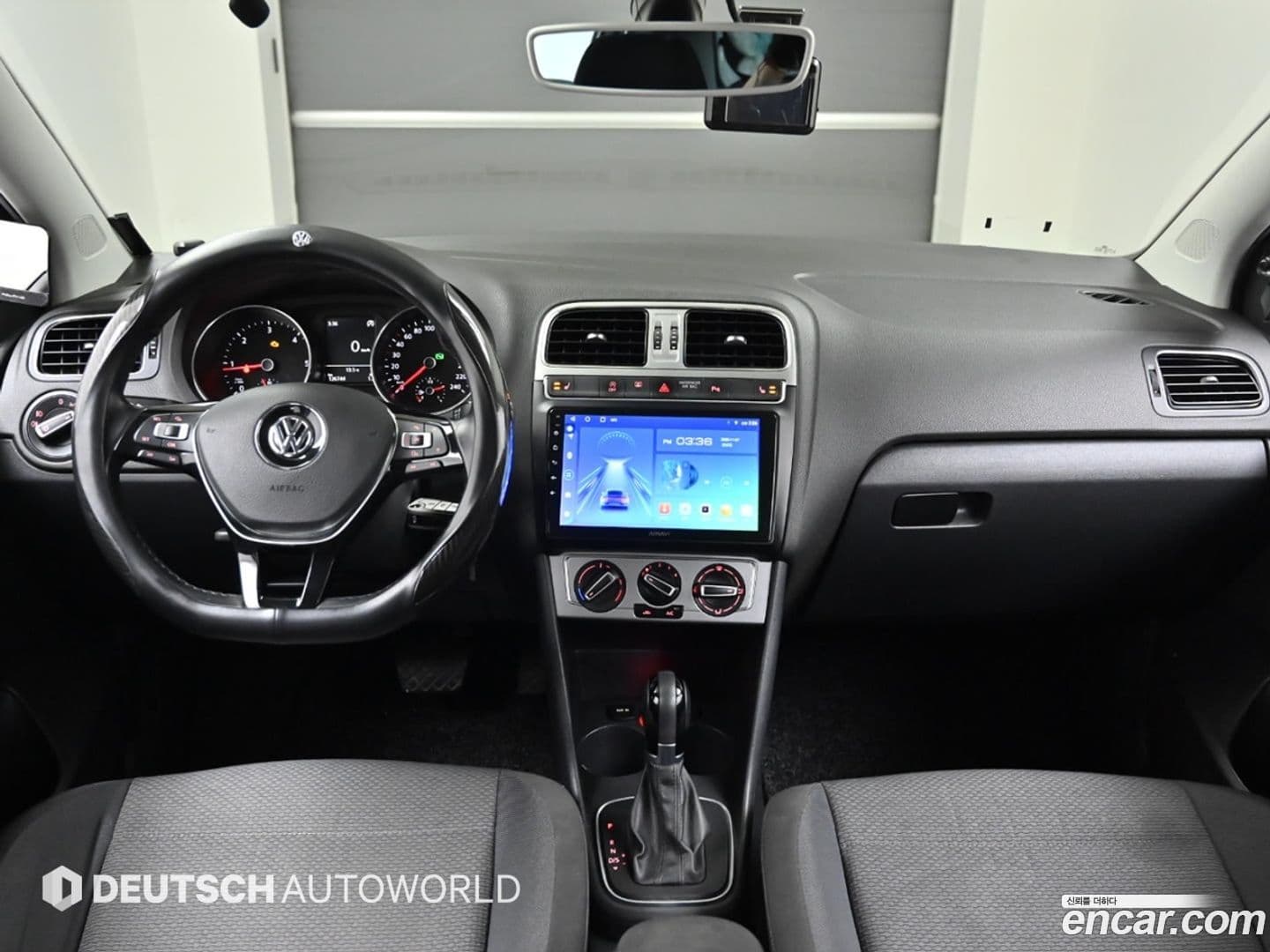 Main__Slider__Photo:Polo Volkswagen 2015.5-6