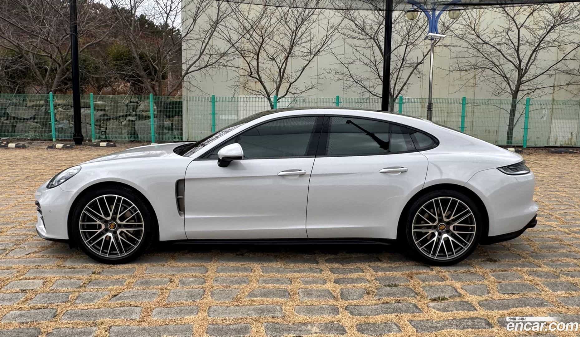 Panamera Porsche 2022.5-OUTER-005