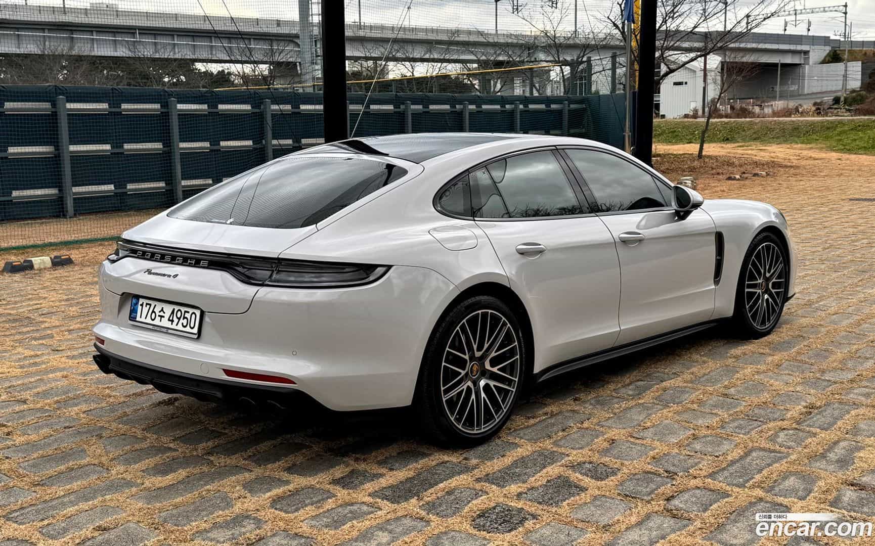Panamera Porsche 2022.5-INNER-007