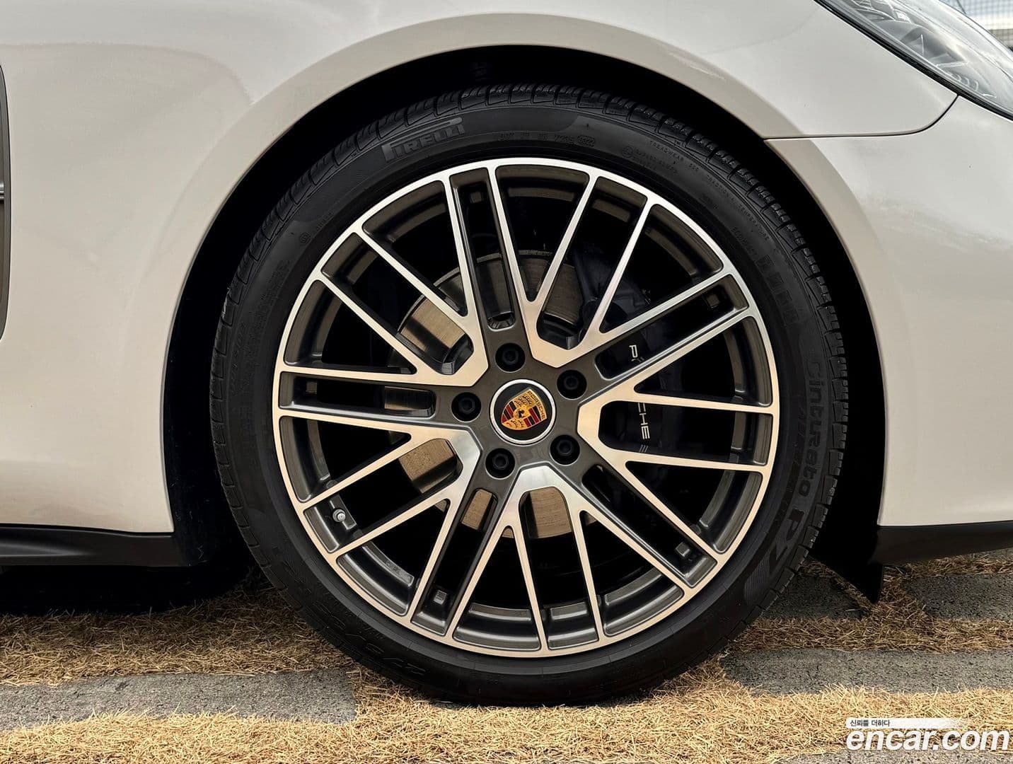 Main__Slider__Photo:Panamera Porsche 2022.5-7