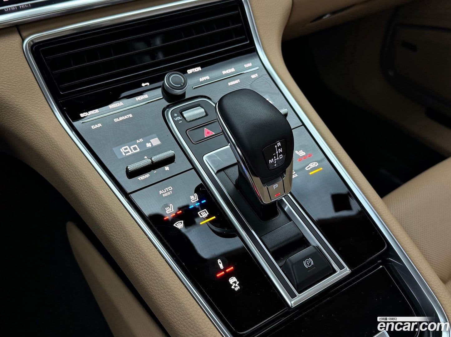 Main__Slider__Photo:Panamera Porsche 2022.5-16