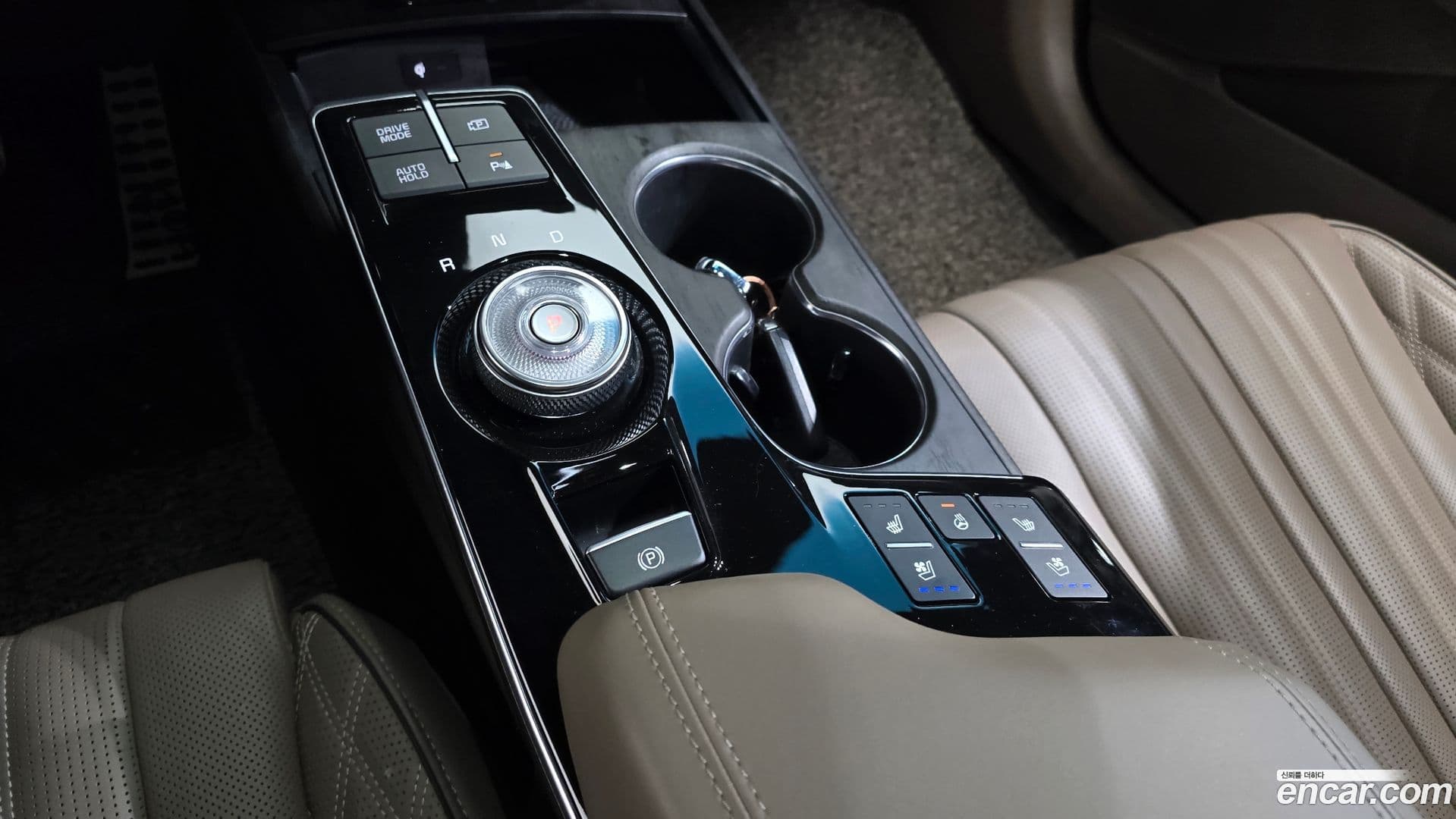 Main__Slider__Photo:K8 Kia 2021.6-8