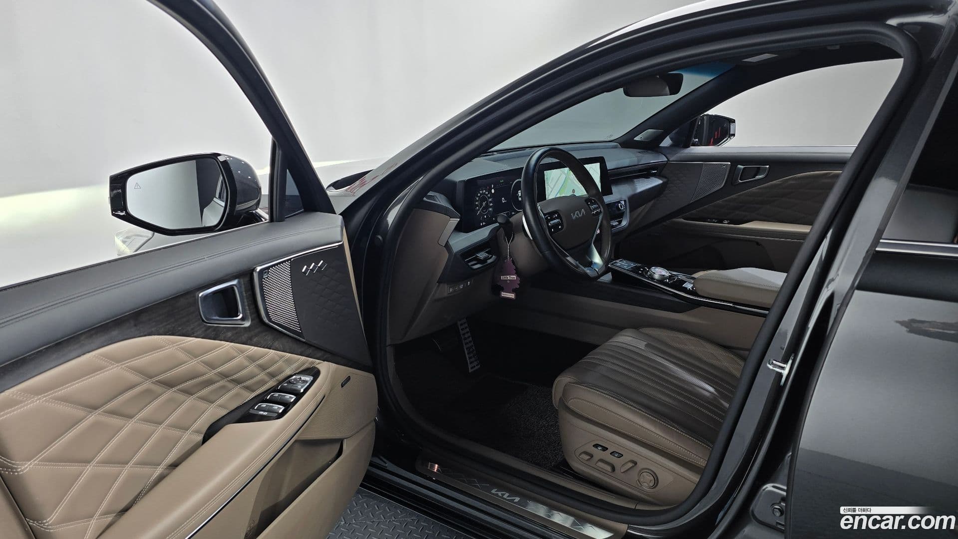 Main__Slider__Photo:K8 Kia 2021.6-9