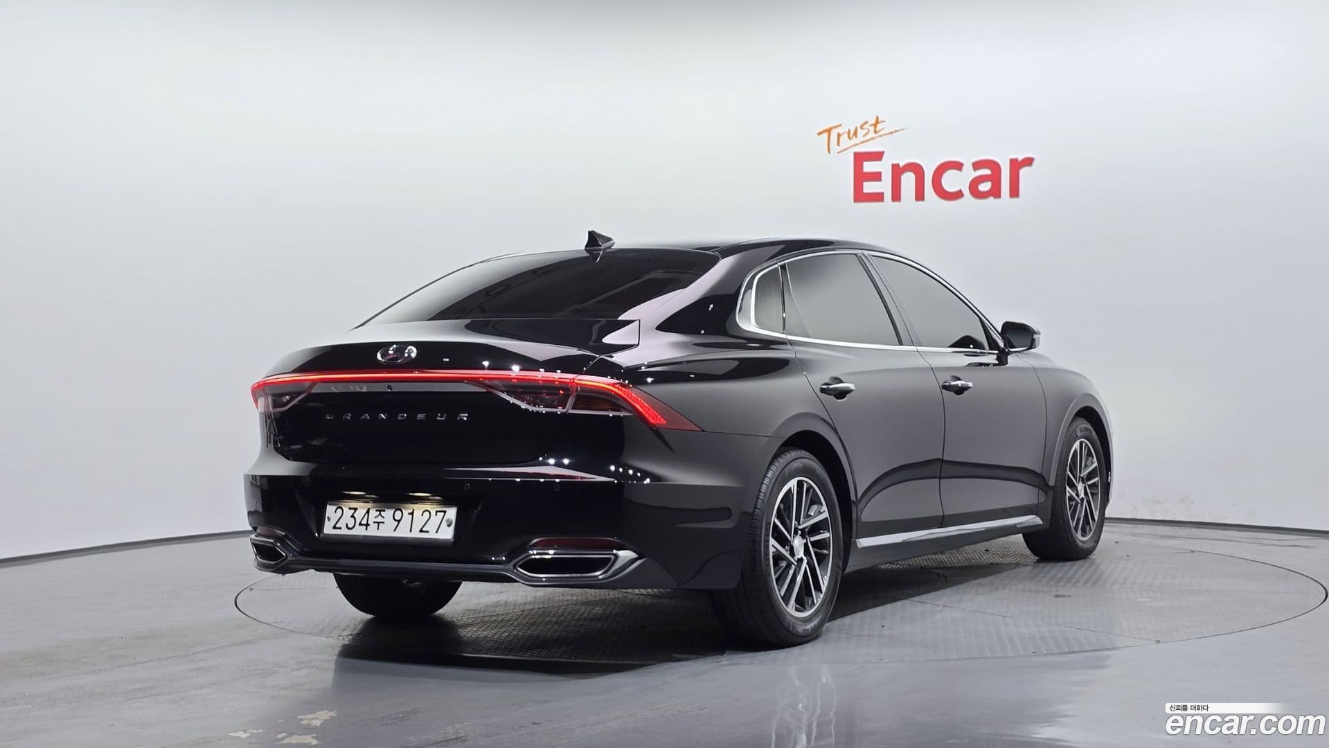 Main__Slider__Photo:Grandeur Hyundai 2020.4-1