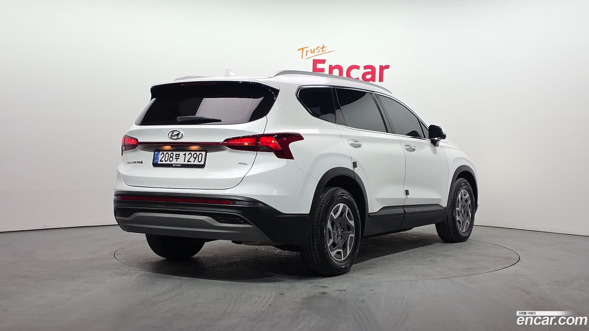 Main__Slider__Photo:Santafe Hyundai 2021.8-1