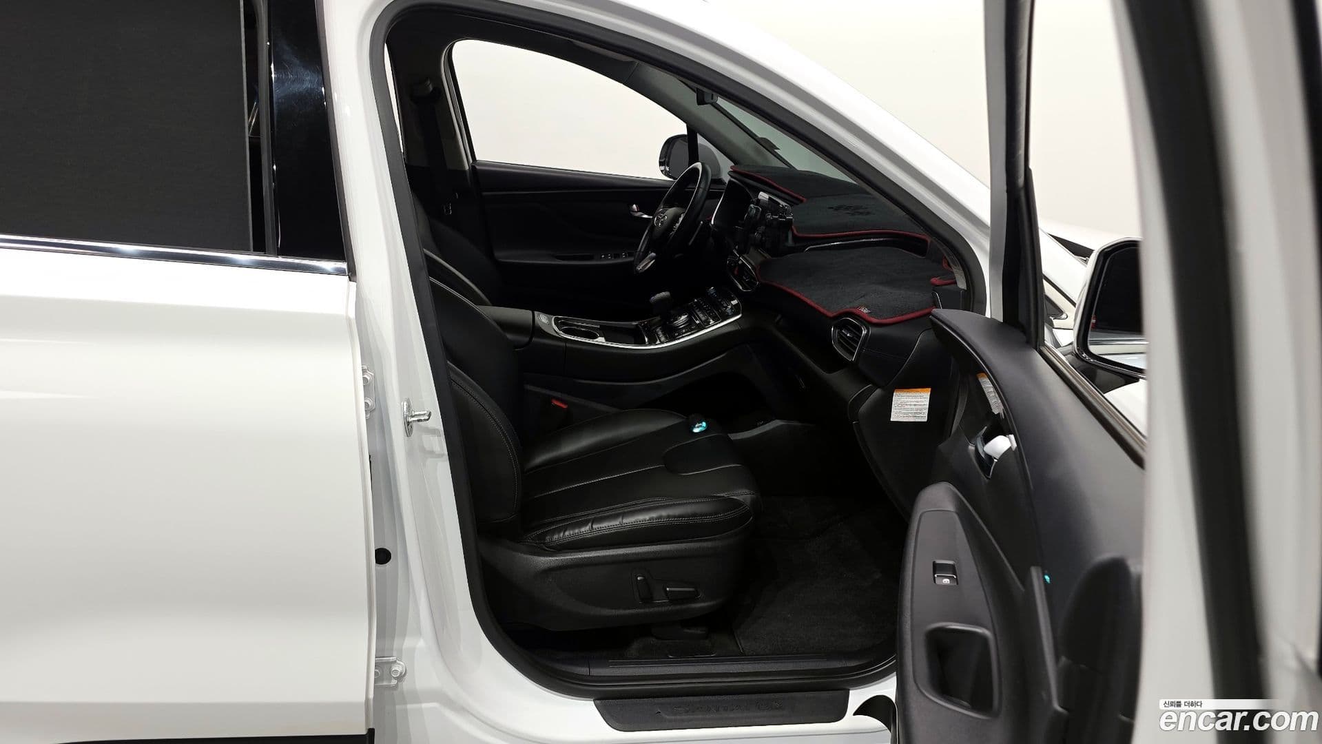 Main__Slider__Photo:Santafe Hyundai 2021.8-10