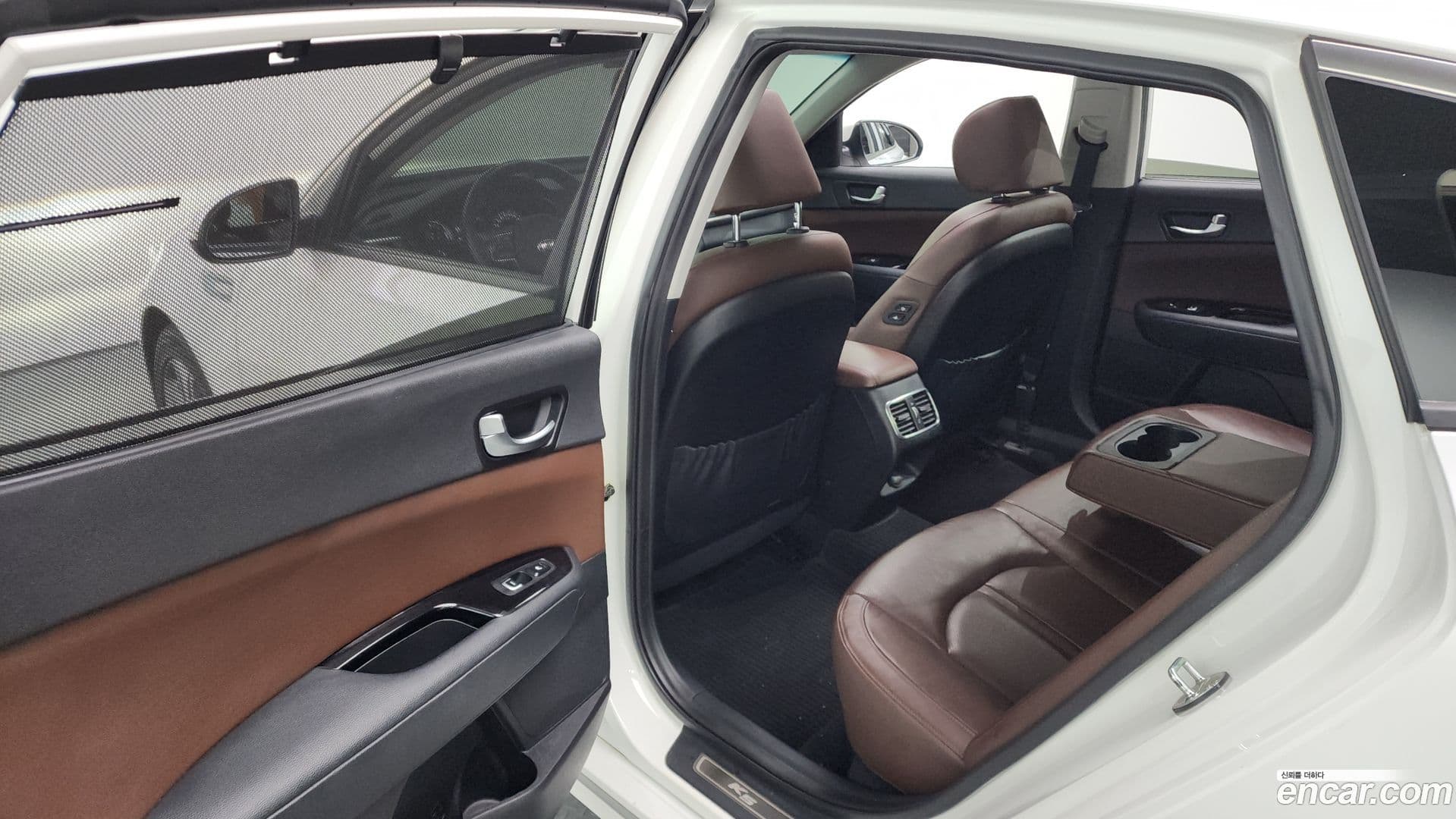 Main__Slider__Photo:K5 Kia 2016.9-11