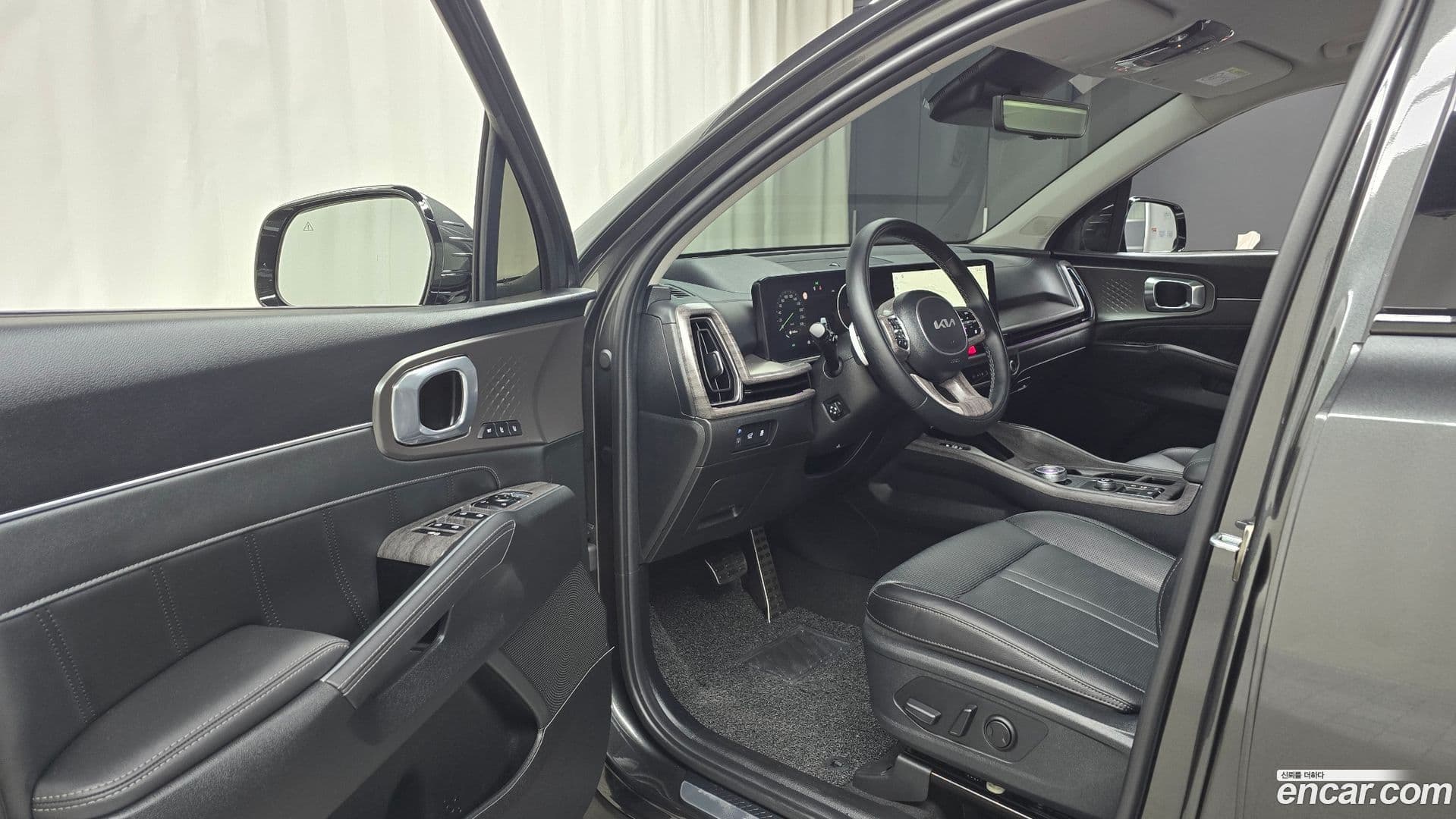 Main__Slider__Photo:Sorento Kia 2024.4-10