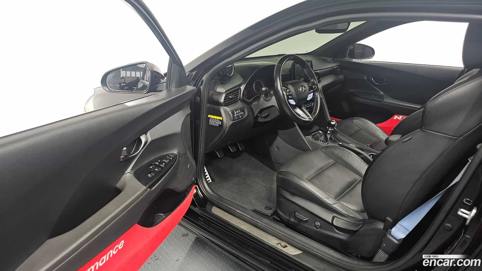 Veloster Hyundai 2018.8-INNER-010