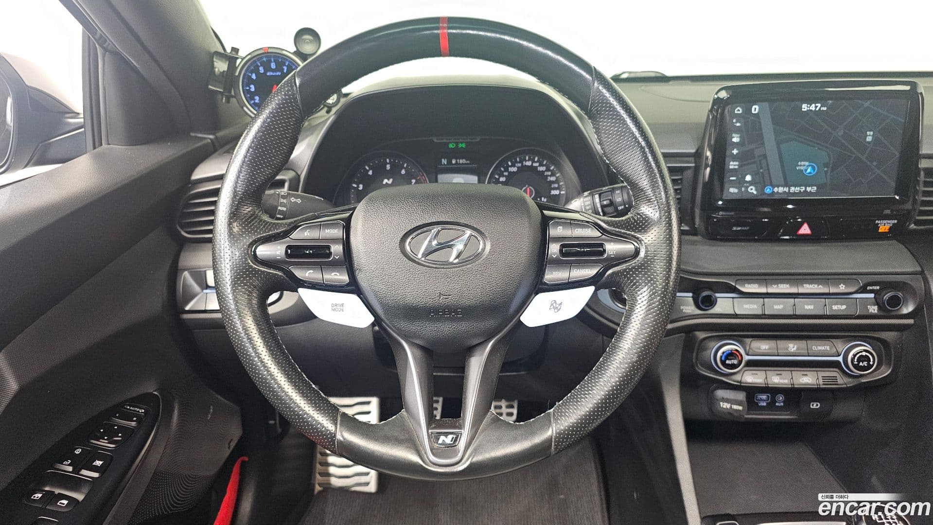 Main__Slider__Photo:Veloster Hyundai 2018.8-12