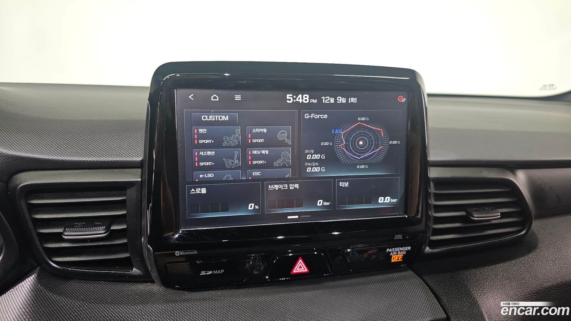 Main__Slider__Photo:Veloster Hyundai 2018.8-15