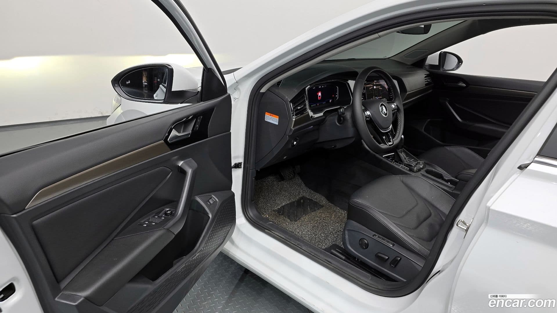 Main__Slider__Photo:Jetta Volkswagen 2021.11-9