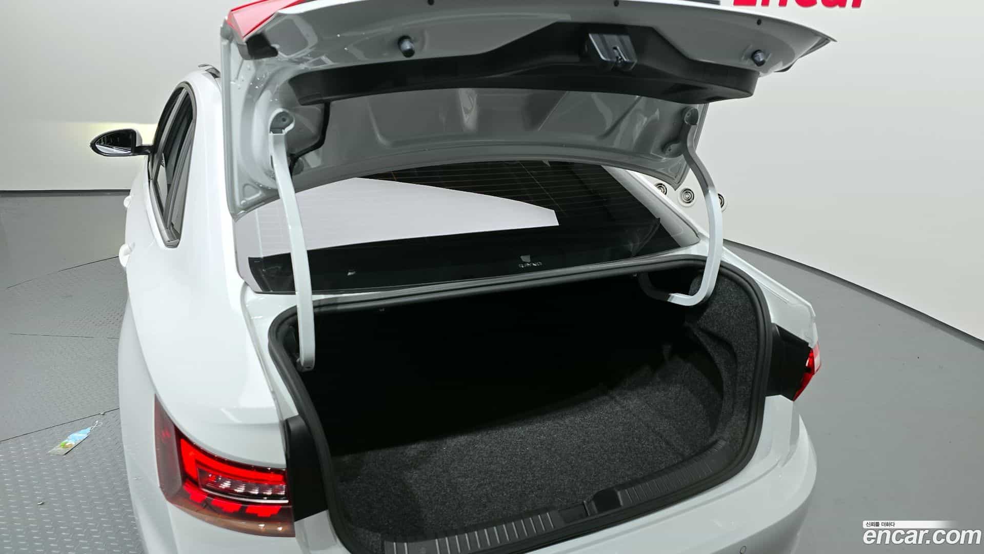 Jetta Volkswagen 2021.11-OPTION-024