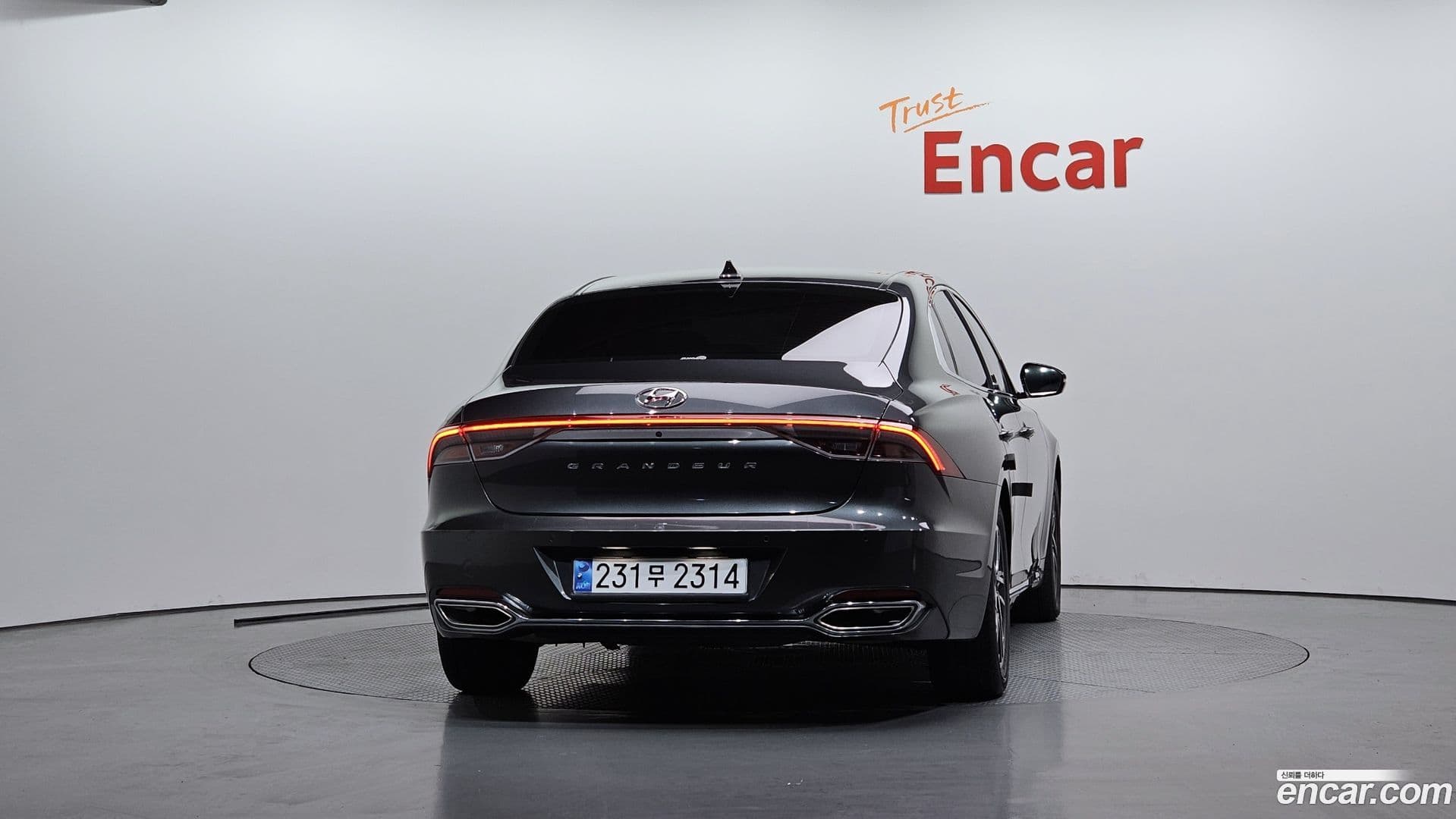 Main__Slider__Photo:Grandeur Hyundai 2022.6-3