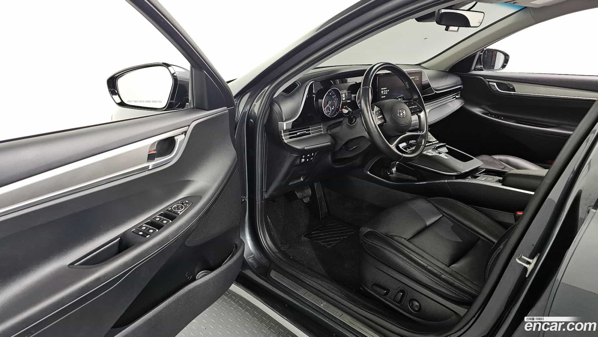 Grandeur Hyundai 2022.6-OPTION-015