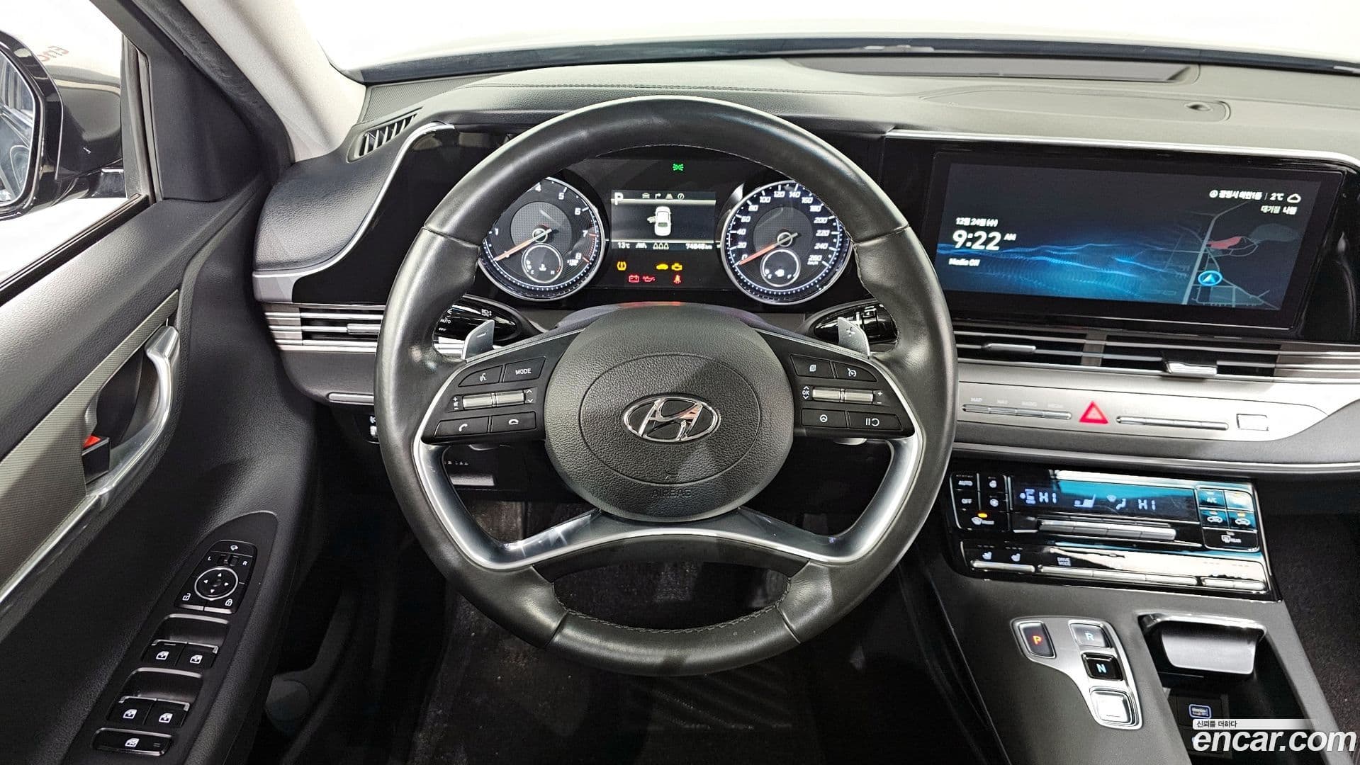 Main__Slider__Photo:Grandeur Hyundai 2022.6-12