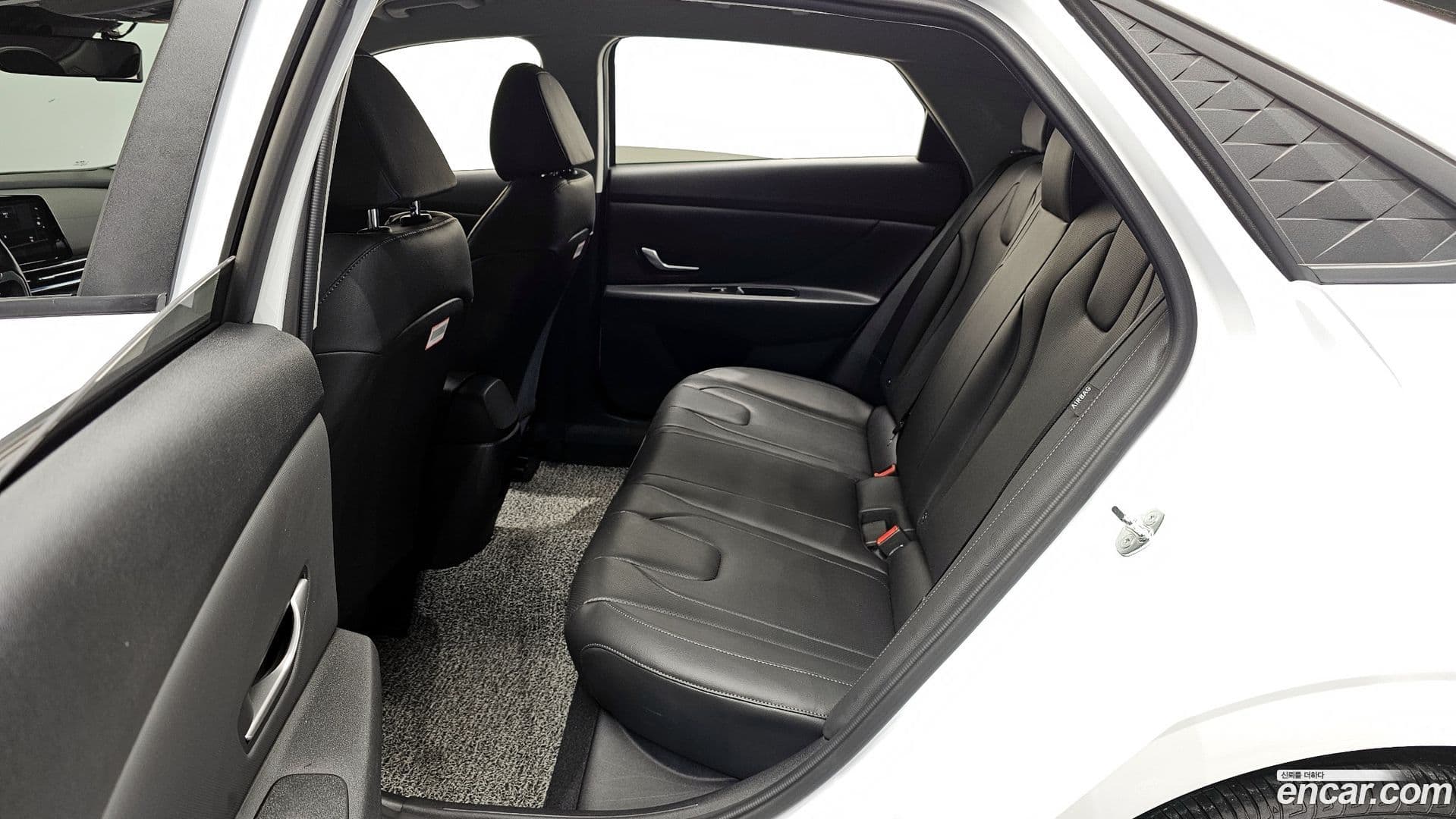 Main__Slider__Photo:AVANTE Hyundai 2024.4-11