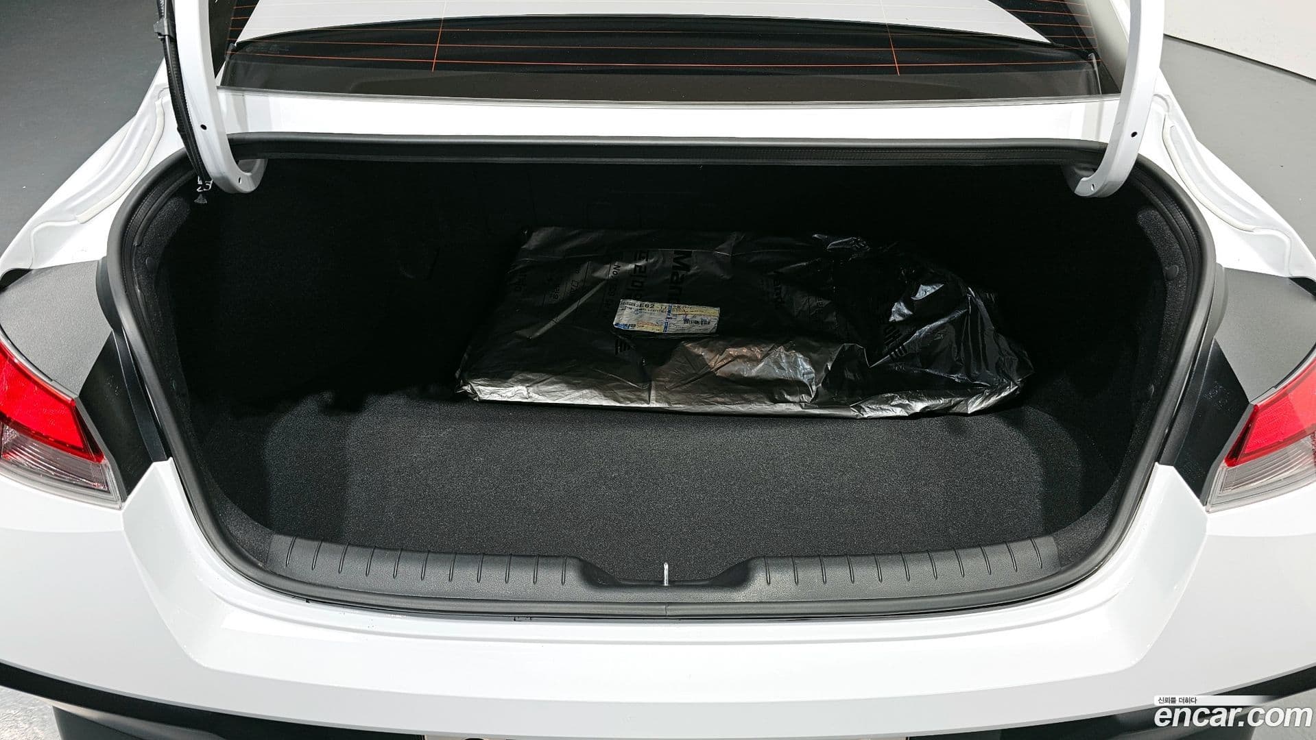 Main__Slider__Photo:AVANTE Hyundai 2024.4-19