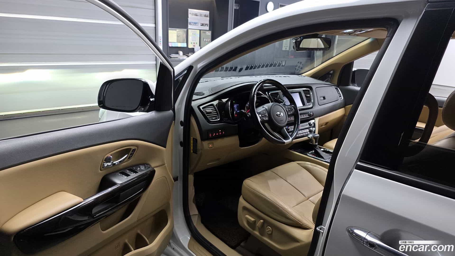 Canival Kia 2019.5-INNER-010