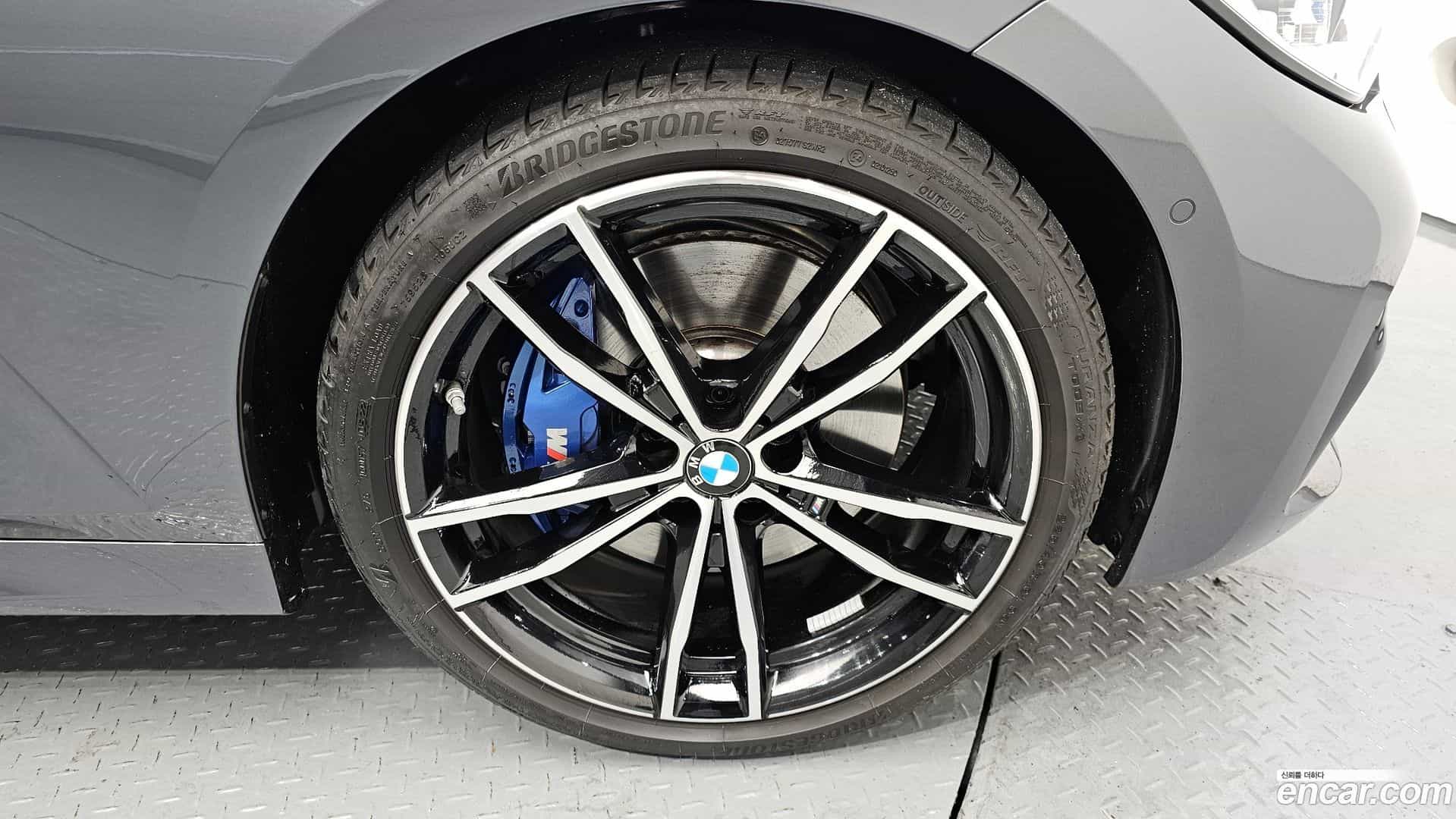 3-Series BMW 2022.5-OUTER-005