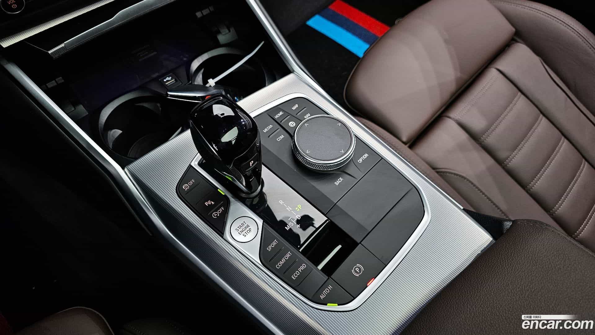 3-Series BMW 2022.5-INNER-009