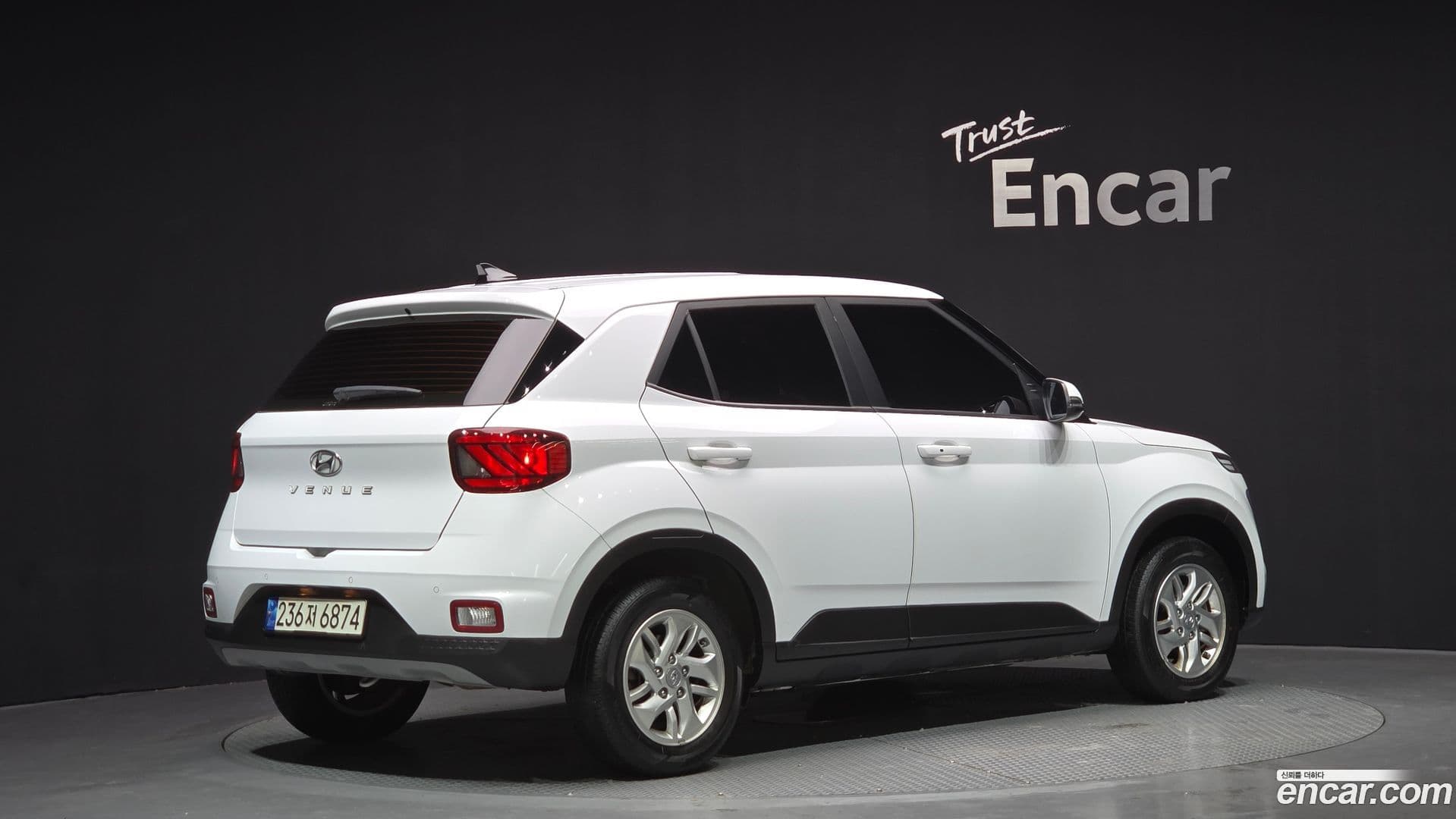 Main__Slider__Photo:Venue Hyundai 2022.0-1