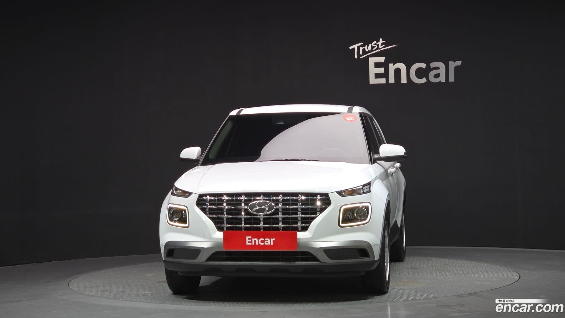 Main__Slider__Photo:Venue Hyundai 2022.0-2