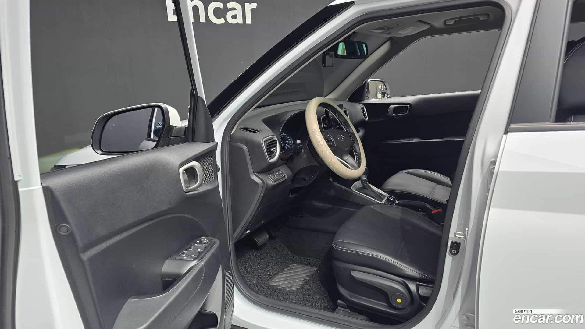 Venue Hyundai 2022.0-INNER-010