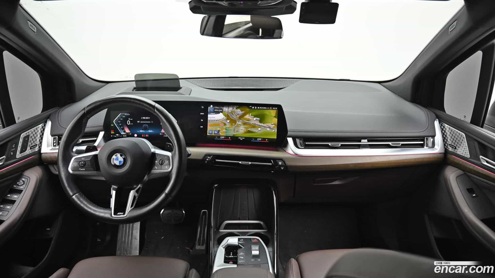 2-Series BMW 2023.8-INNER-007