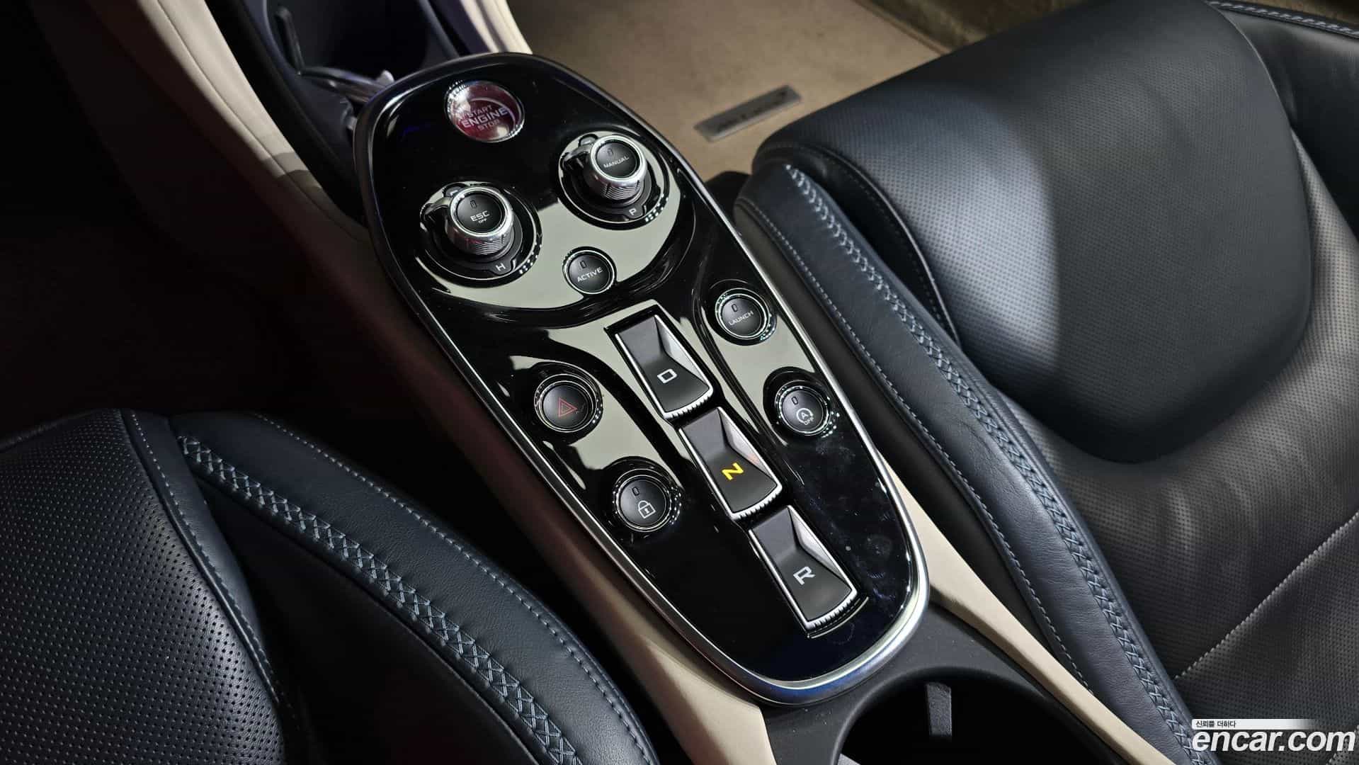 GT Mclaren 2019.11-INNER-009