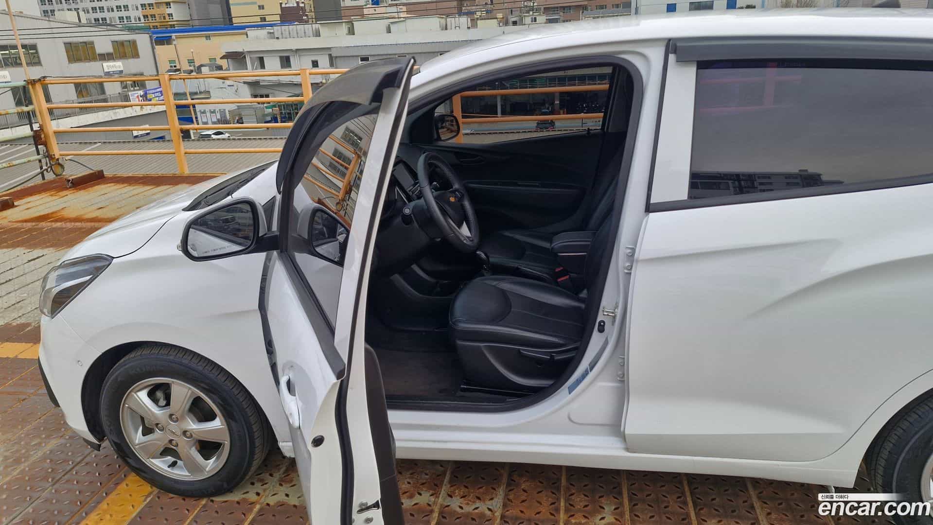 Spark Chevrolet 2016.11-INNER-007