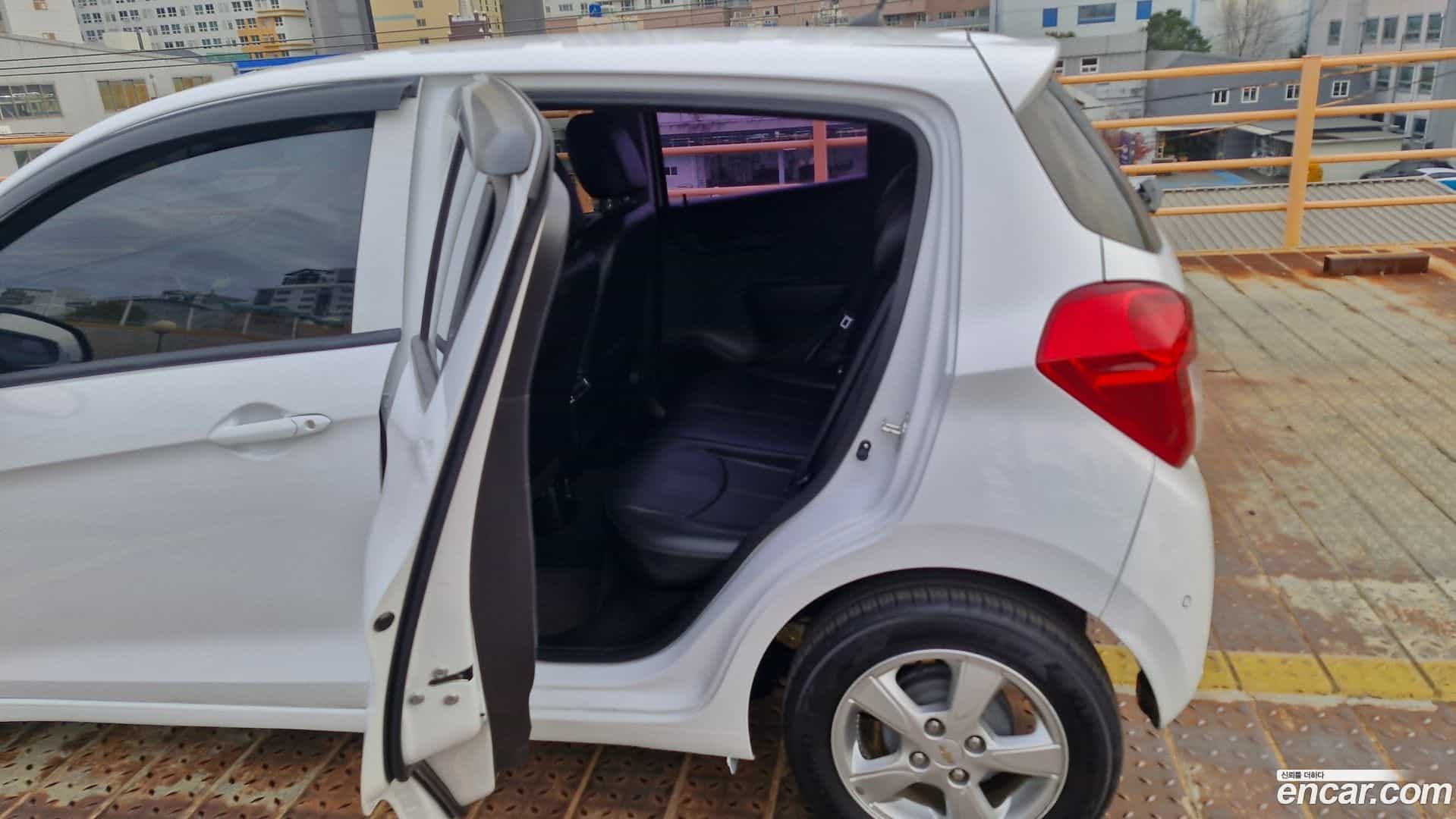 Spark Chevrolet 2016.11-INNER-008