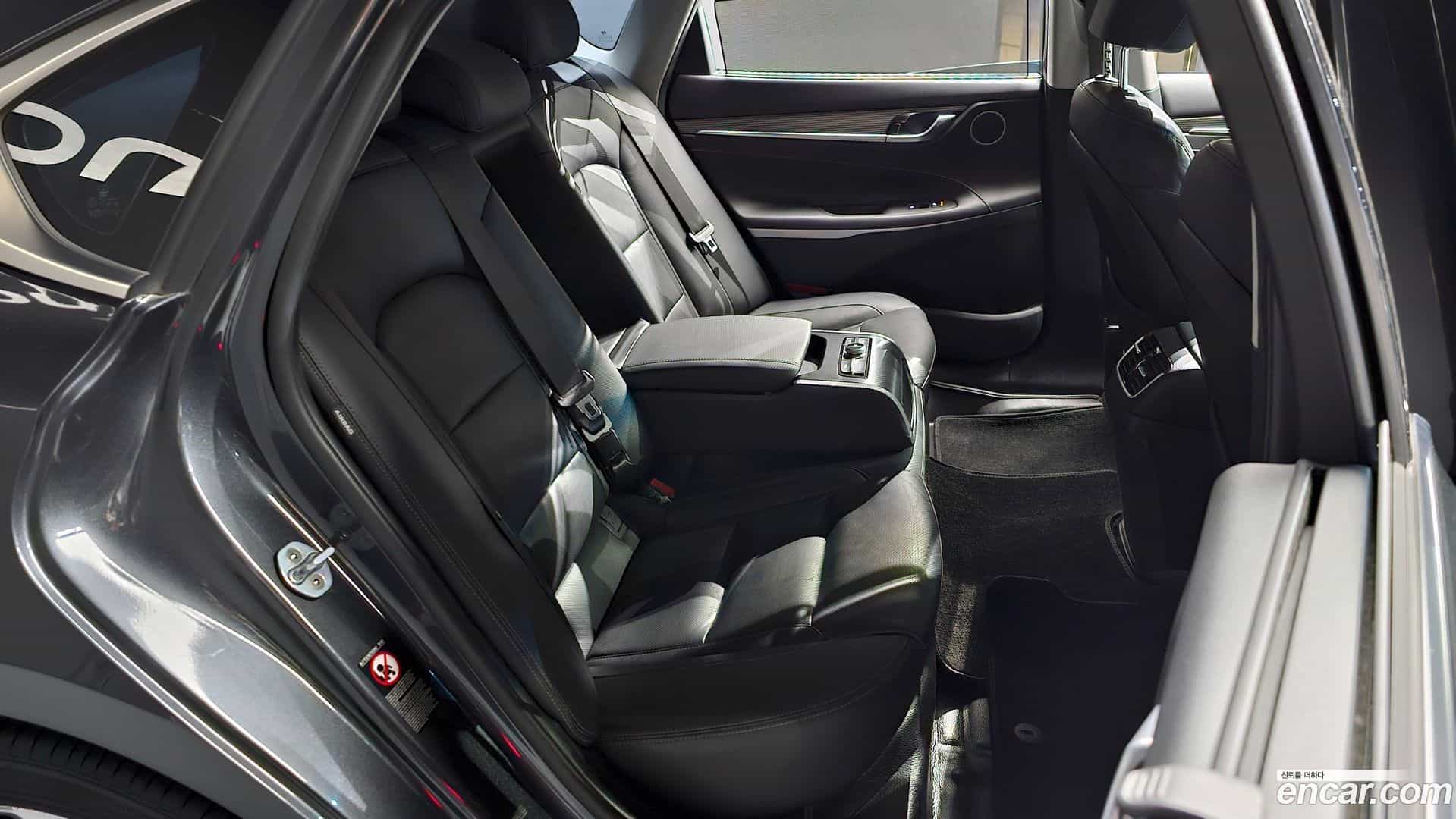 Grandeur Hyundai 2017.4-OPTION-016