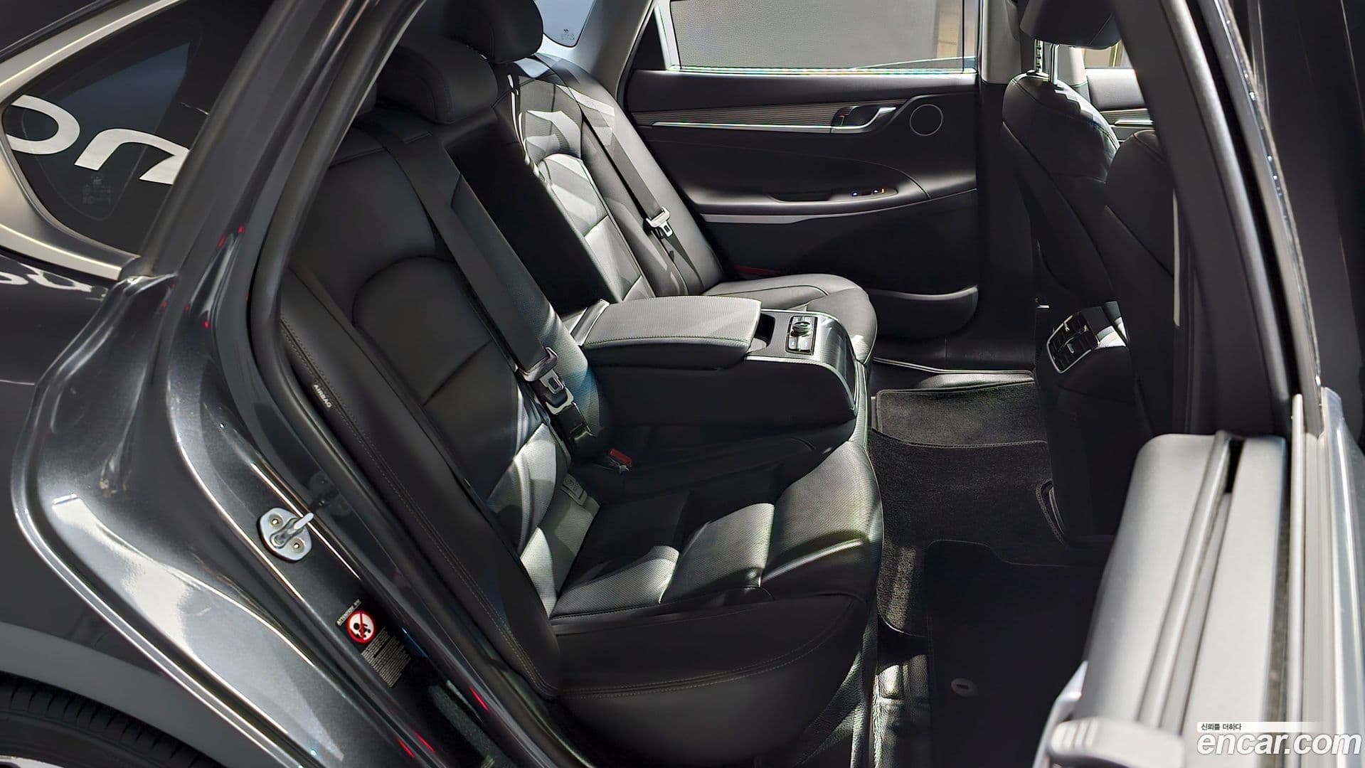 Main__Slider__Photo:Grandeur Hyundai 2017.4-11