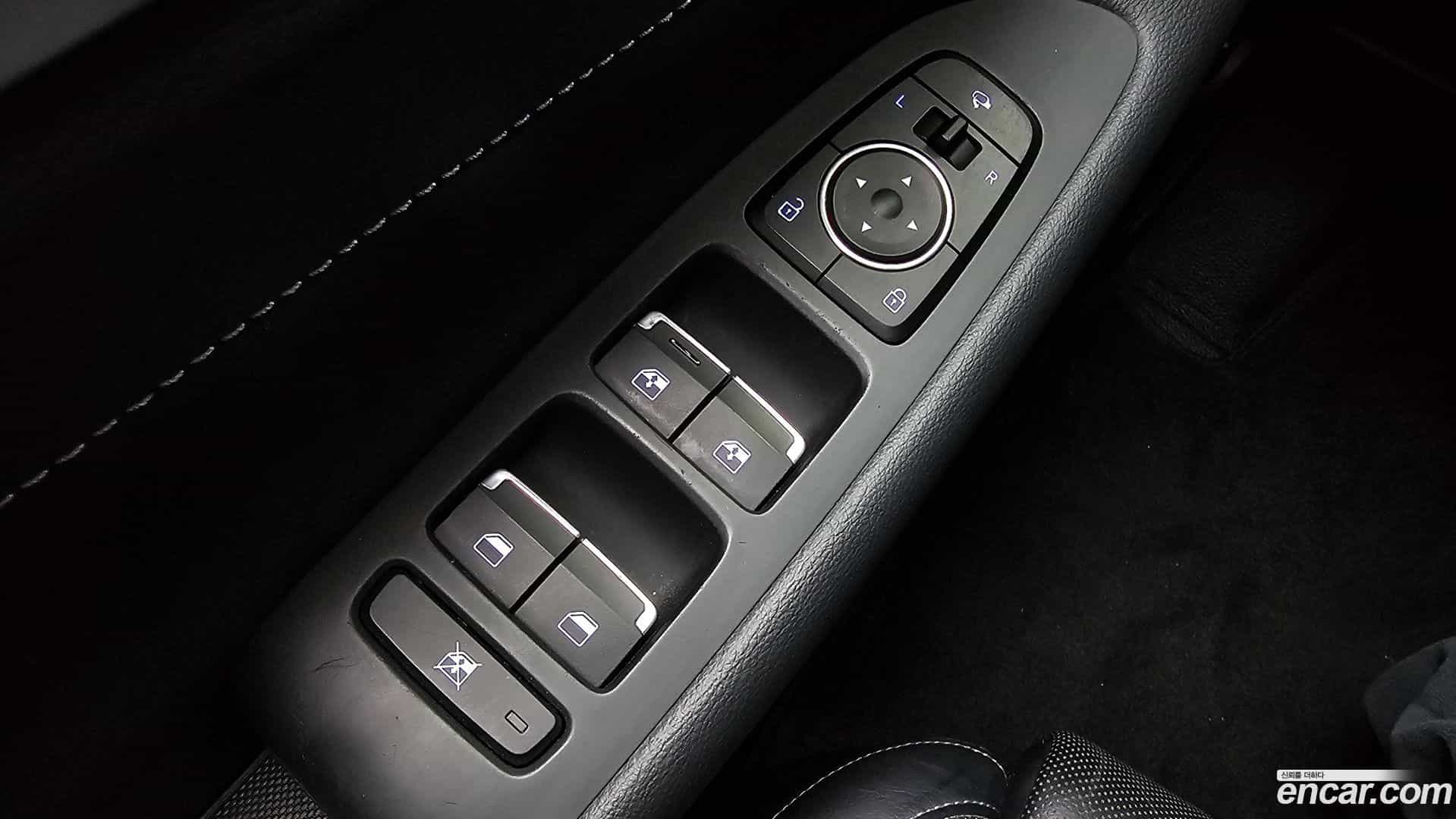 Grandeur Hyundai 2017.4-OPTION-020