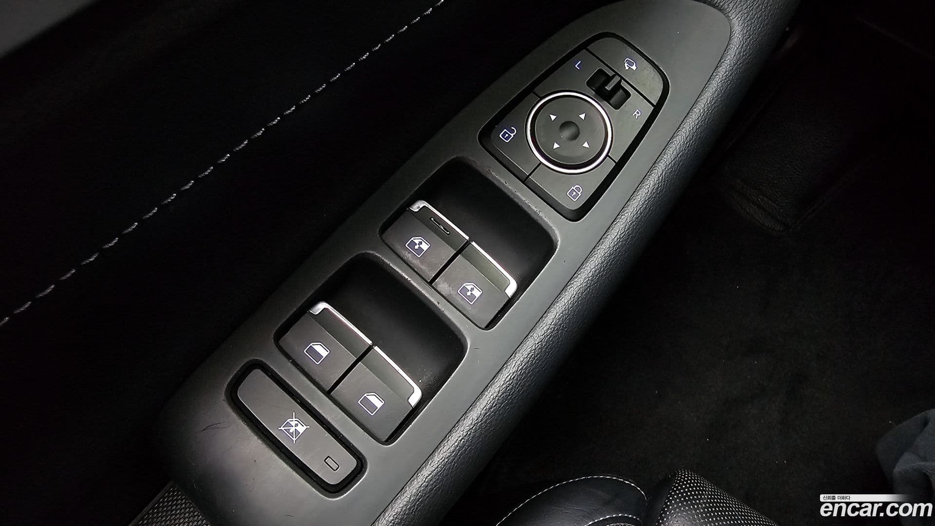 Main__Slider__Photo:Grandeur Hyundai 2017.4-15