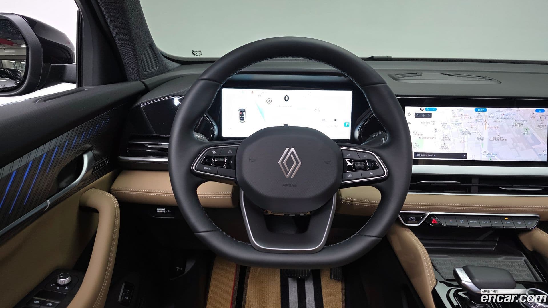 Main__Slider__Photo:Grand Koleos Renault Korea 2025.9-13