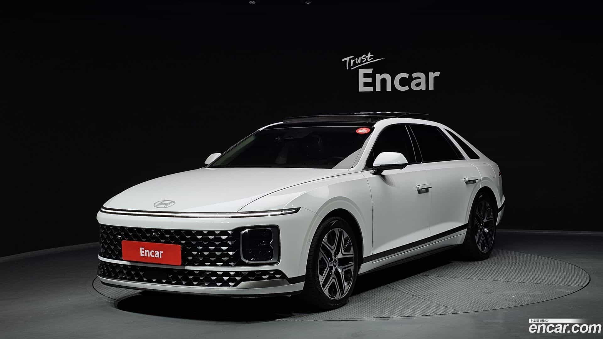 Grandeur Hyundai 2023.0-OUTER-001