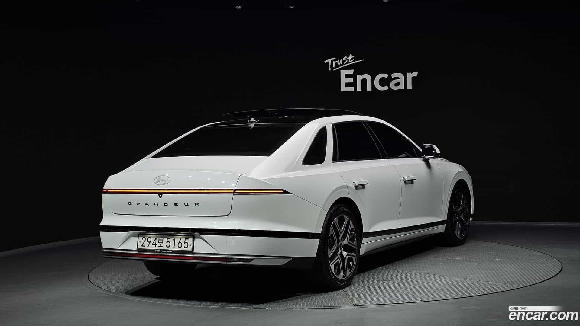 Grandeur Hyundai 2023.0-OUTER-002