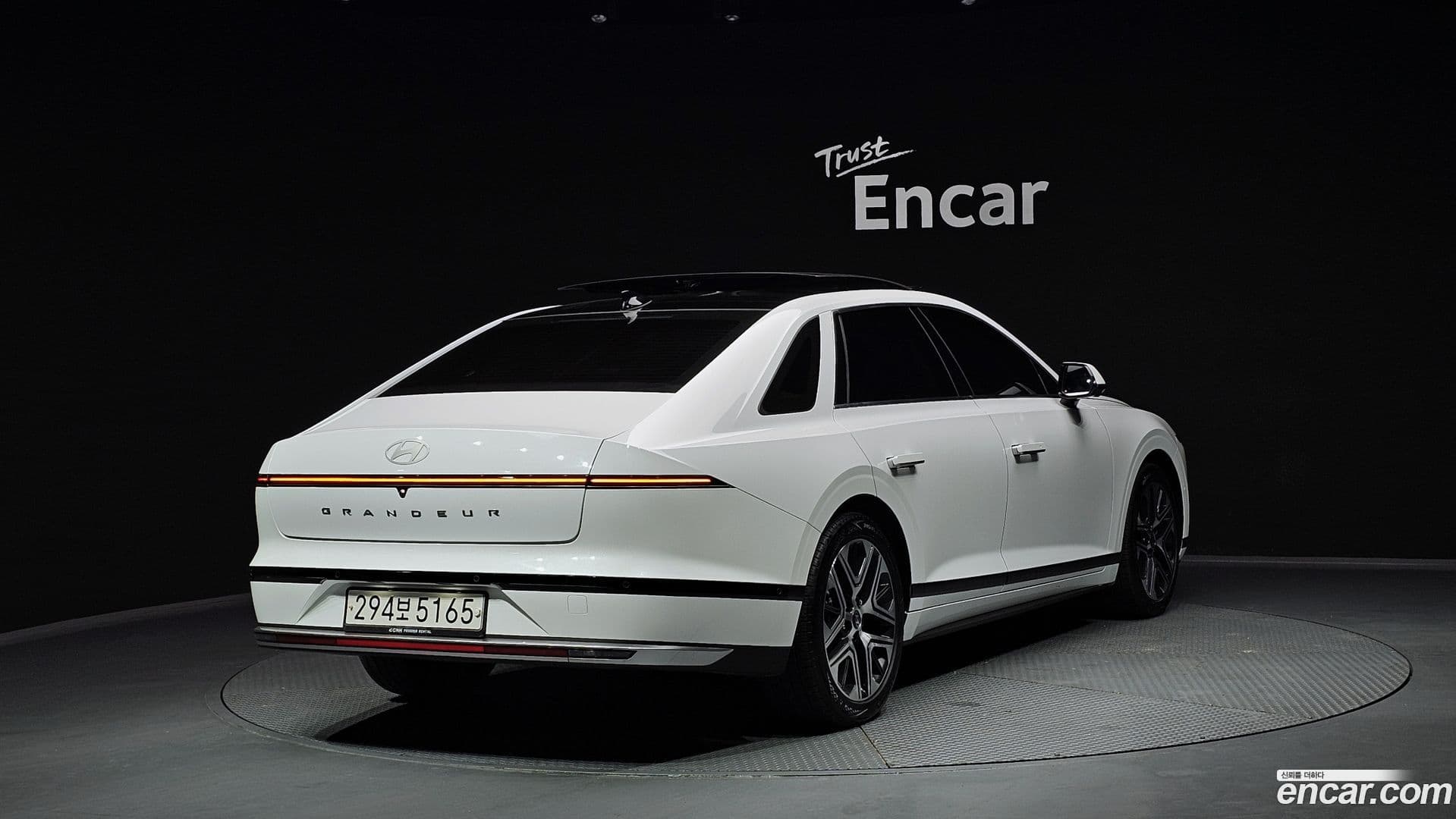 Main__Slider__Photo:Grandeur Hyundai 2023.0-1