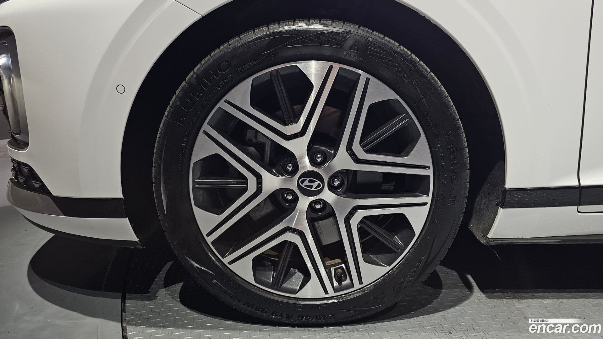 Main__Slider__Photo:Grandeur Hyundai 2023.0-4