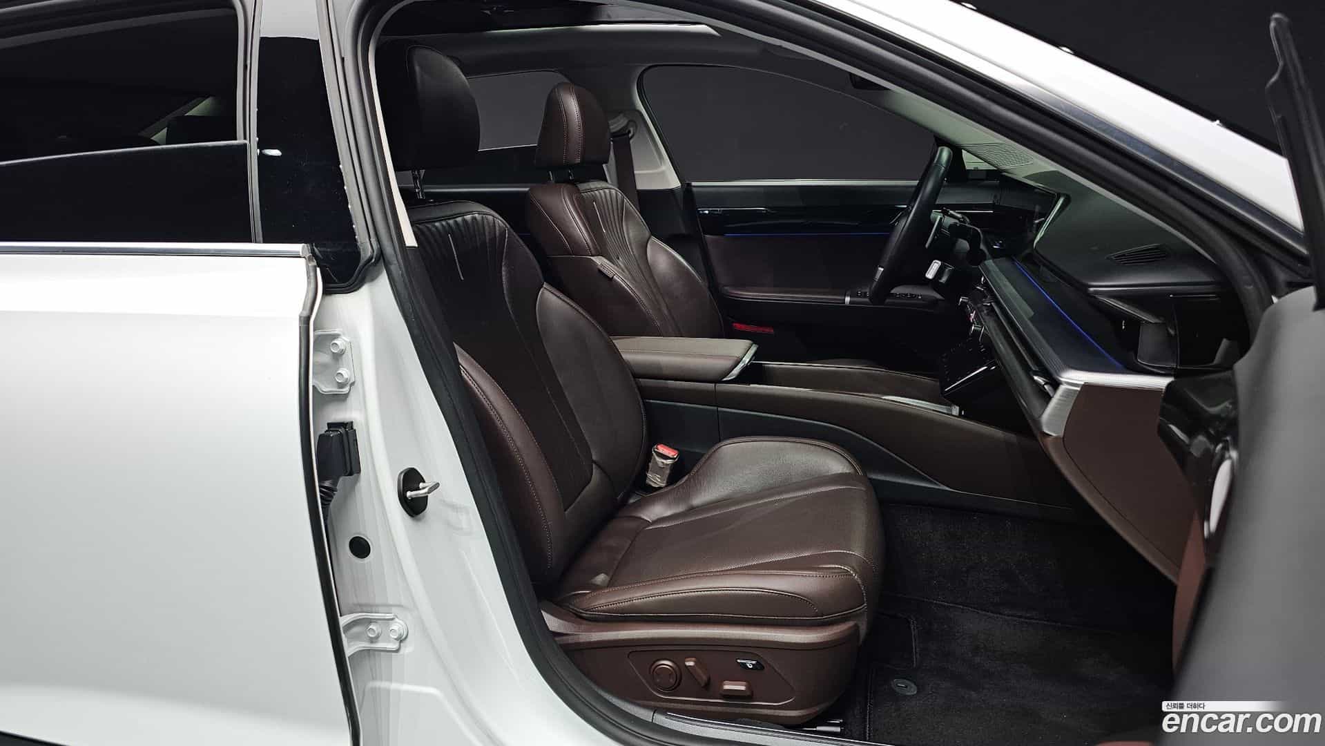 Grandeur Hyundai 2023.0-INNER-010