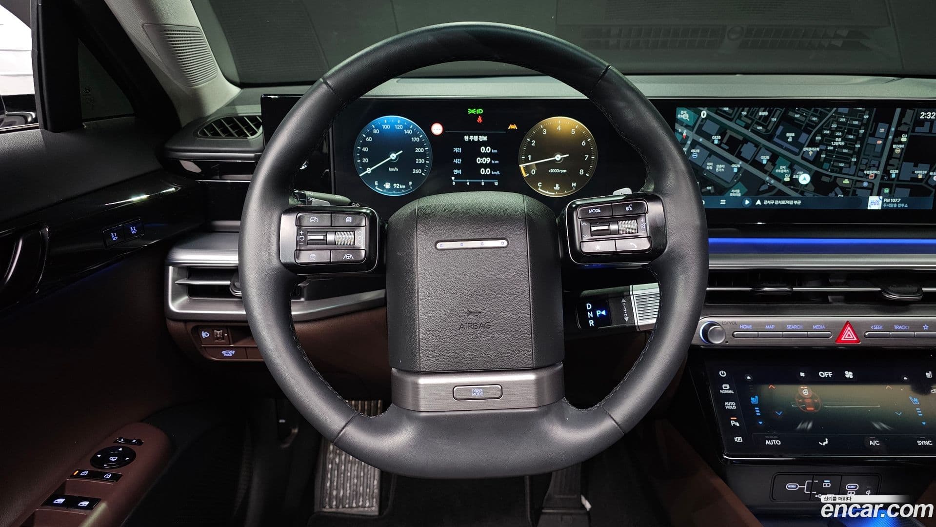 Main__Slider__Photo:Grandeur Hyundai 2023.0-12