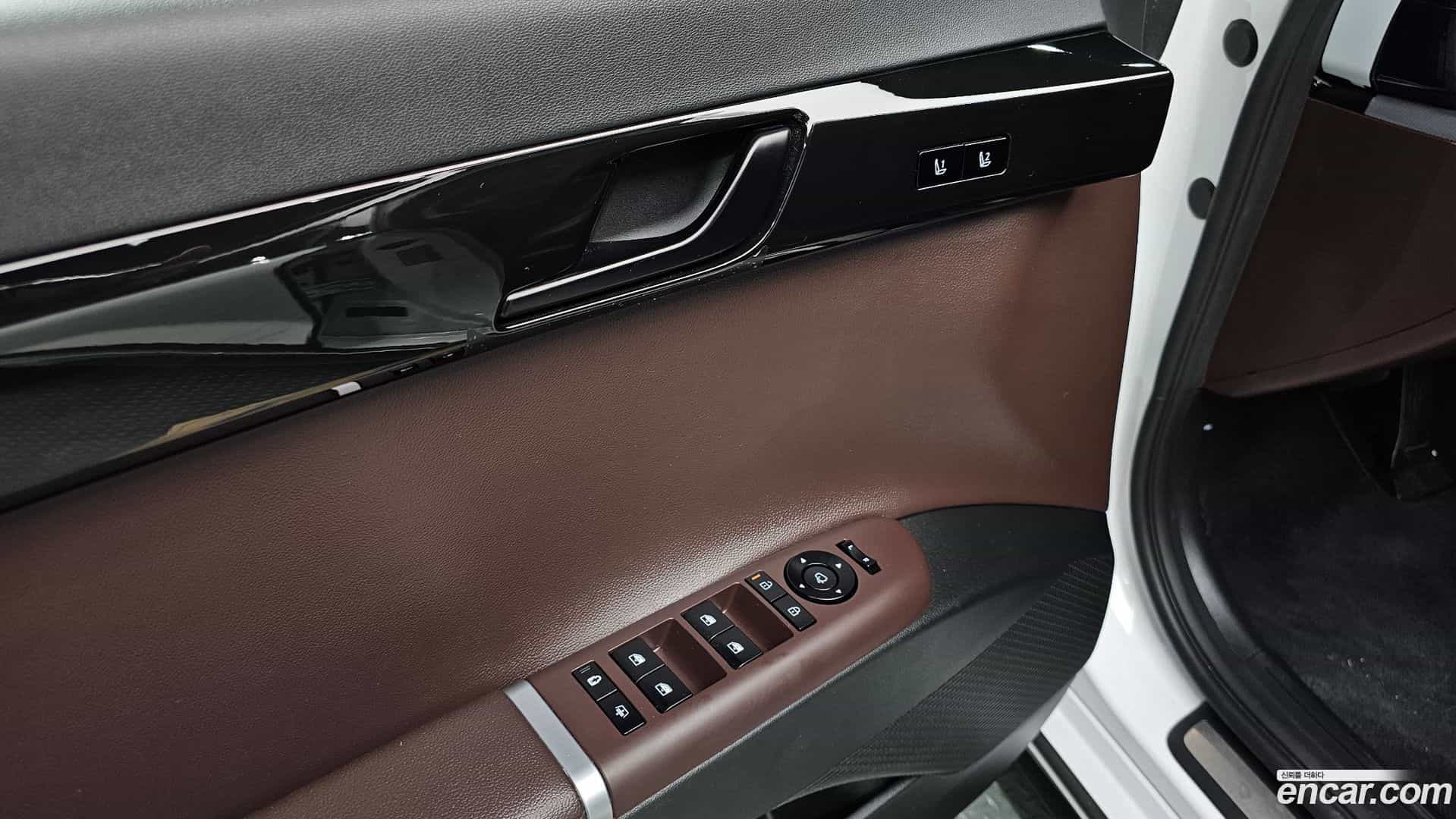 Grandeur Hyundai 2023.0-OPTION-021